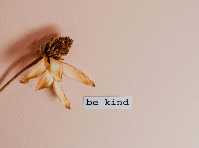 Five Reasons Why Being Kind Makes You Feel Good – According to Science