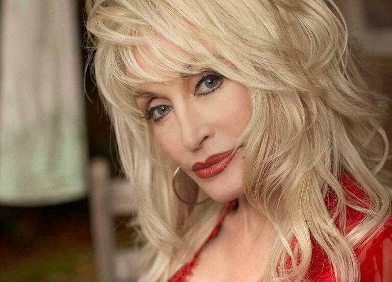 Lip Service: 11 Natural Lipstick Brands We Love