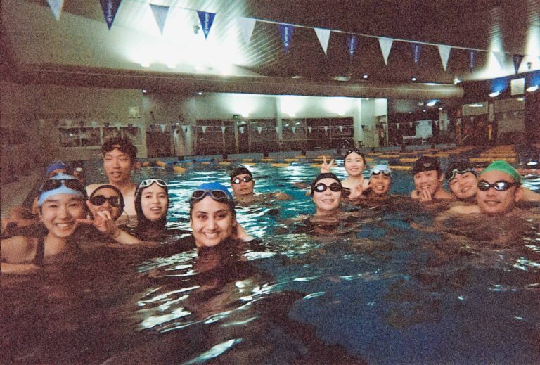 Shutterbugs with Fujiflm QuickSnap: How migrants and refugees explore belonging and healing in (and under) water