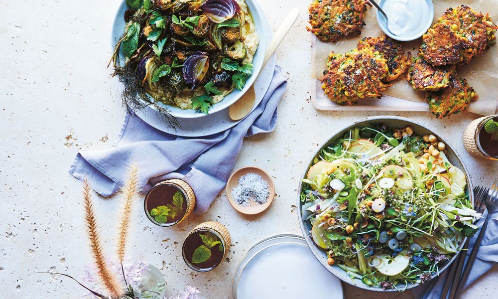 A Bountiful Vegetarian Feast - Alexx Stuart