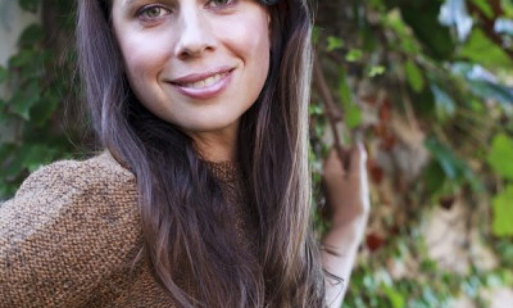 Carla Oates by Jess Klingelfuss