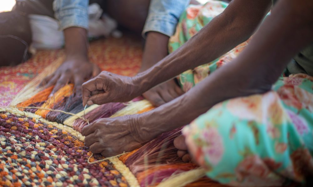 niaf-regina-weaving-cover