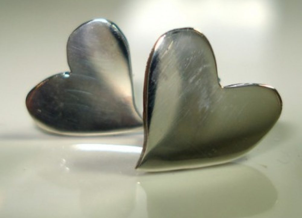 Osiris Jewellery love heart earrings